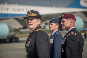 Service members and Air Force One in Alaska / Image by Clark Mishler